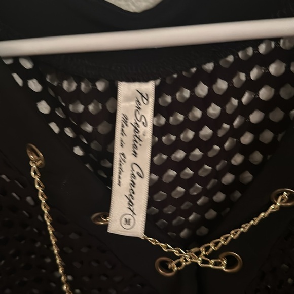 Net cover, swimwear size medium with gold lace straps for enclosure - Picture 2 of 5